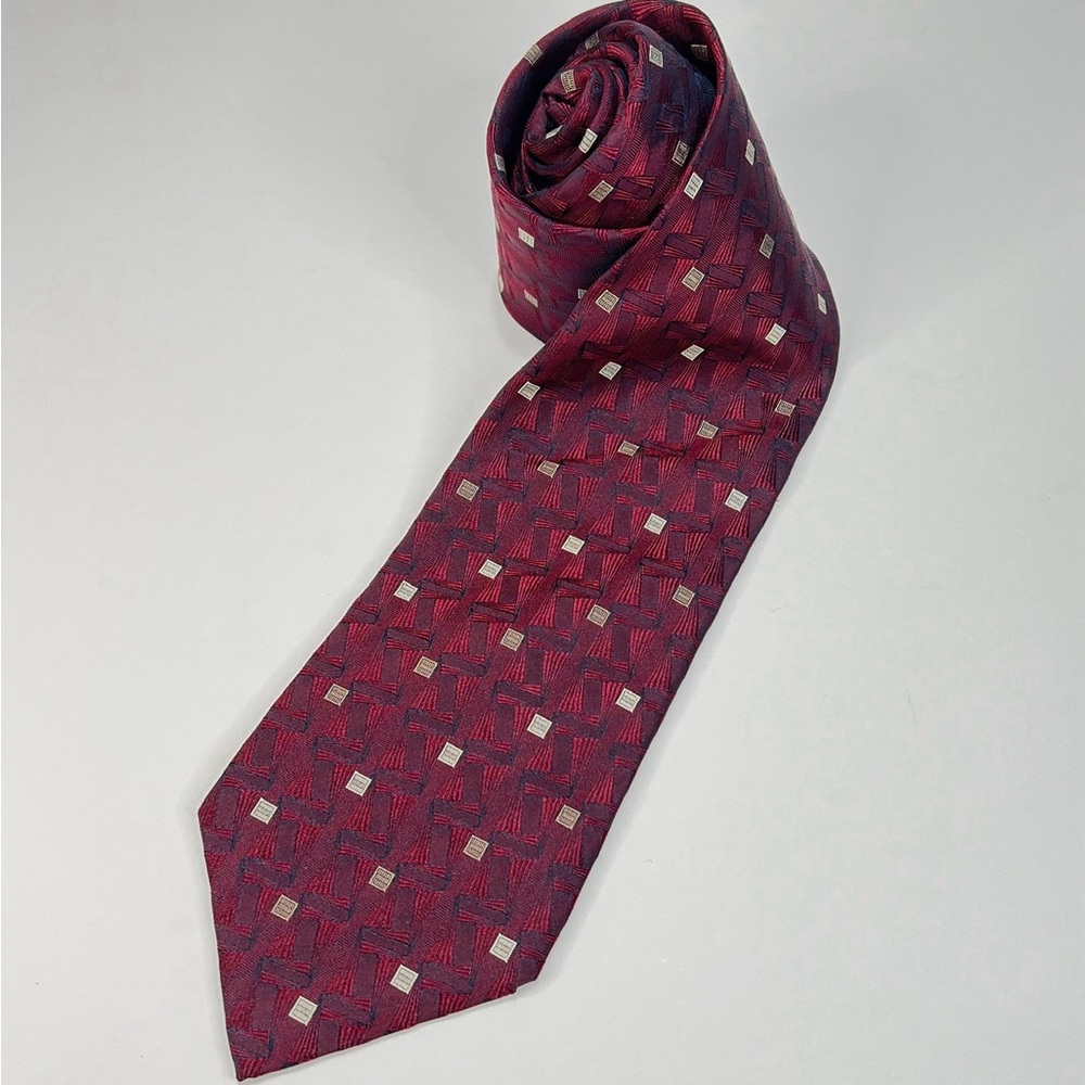 D’este 100% Silk Tie Made in Italy Burgundy with Geometric Iridescent Pattern